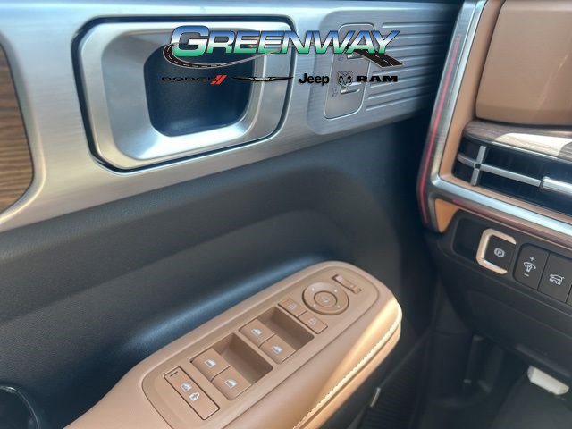 Used 2024 Hyundai Santa Fe Limited image 21