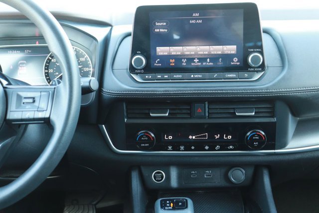 Used 2023 Nissan Rogue SV image 15