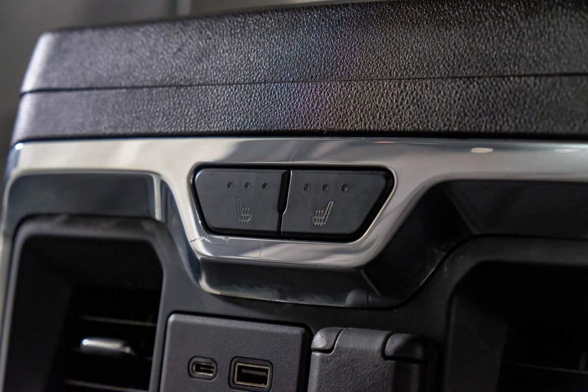 Used 2021 Chevrolet Silverado 2500 LTZ w/ LTZ Texas Edition image 33