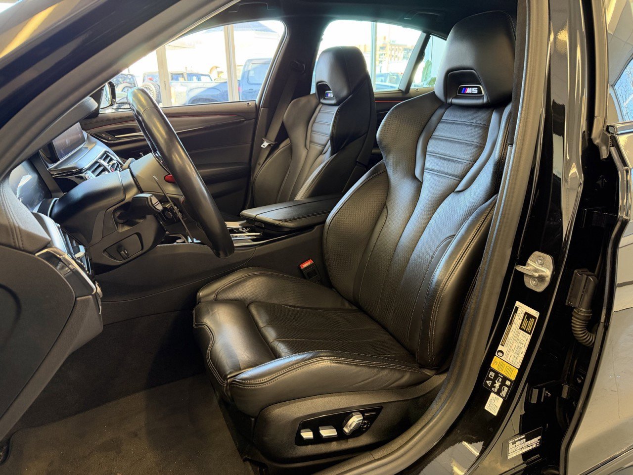 Used 2022 BMW M5 w/ Executive Package image 37