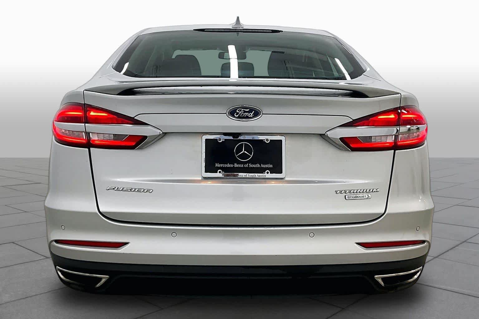 Used 2019 Ford Fusion Titanium FWD image 5