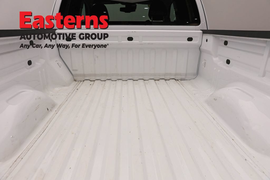Used 2022 Chevrolet Colorado LT w/ Fleet Safety Package RWD image 9