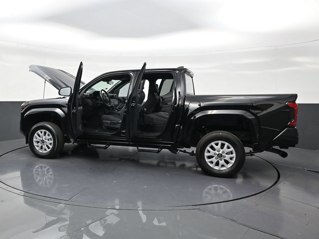 Used 2025 Toyota Tacoma SR AWD/4WD image 30