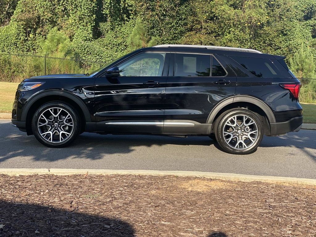 Used 2025 Ford Explorer Platinum w/ Ultimate Package AWD/4WD image 10
