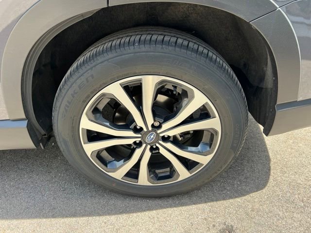 Used 2023 Subaru Forester Limited w/ Popular Package #2 AWD/4WD image 9