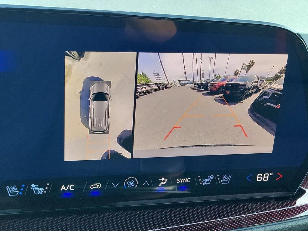 New 2026 Chevrolet Traverse RS w/ LPO, Floor Liner Package FWD image 9