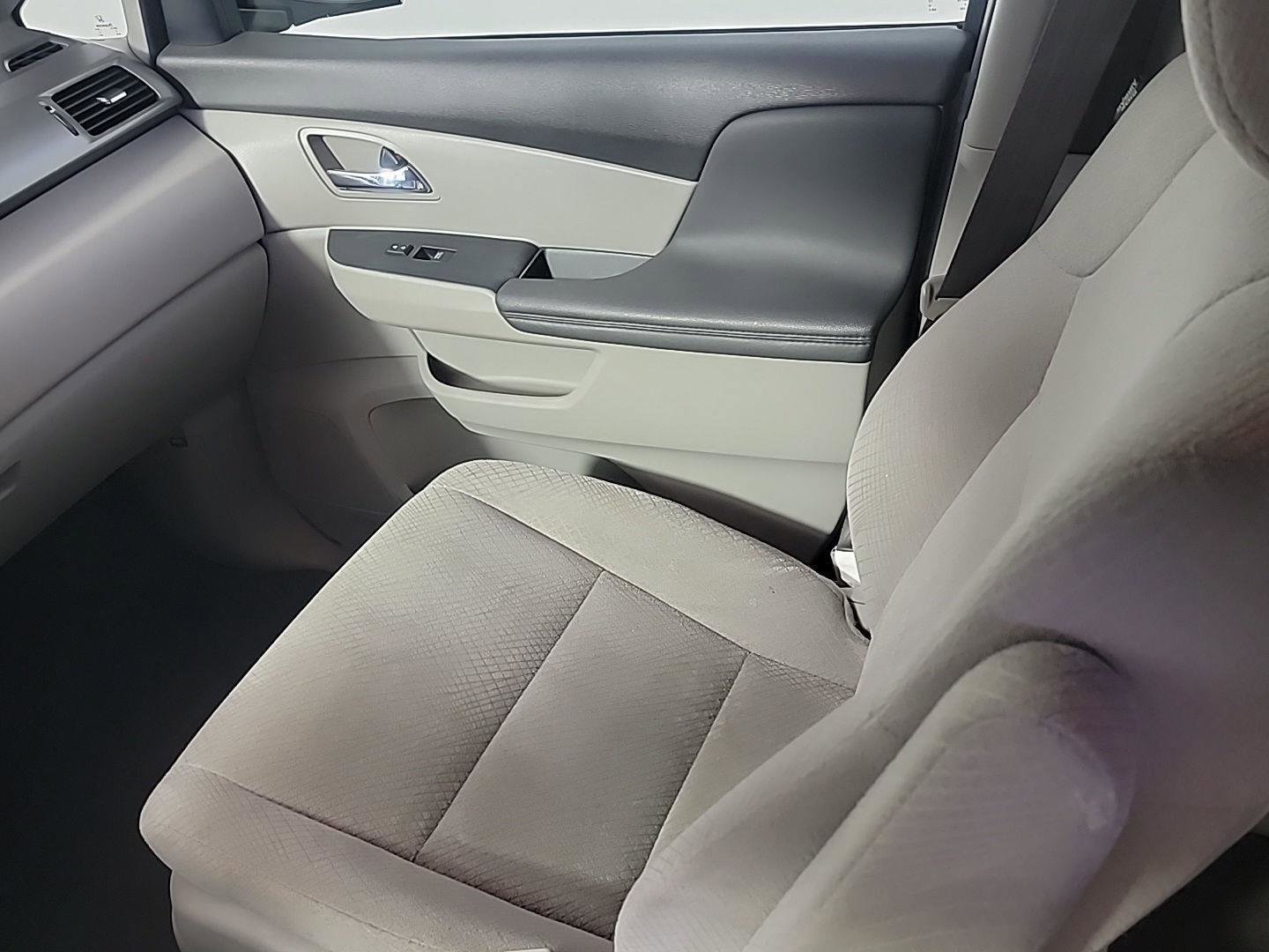 Used 2016 Honda Odyssey SE image 23