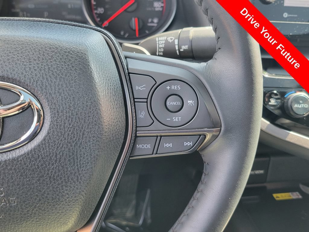 Used 2024 Toyota Camry XSE FWD image 8