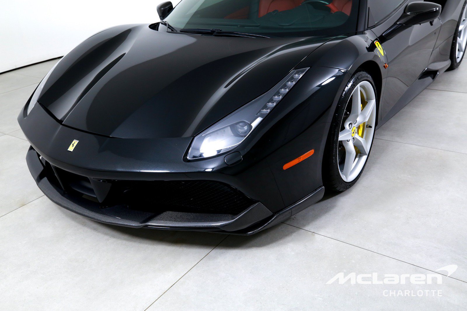 Used 2018 Ferrari 488 GTB RWD image 30