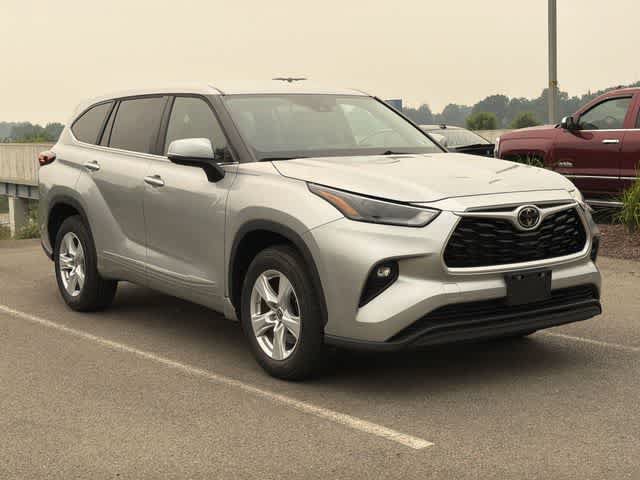 Used 2023 Toyota Highlander LE w/ Protection Package #3 (TMS) FWD image 29