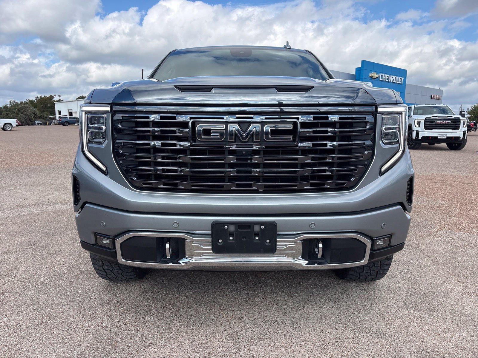 Used 2023 GMC Sierra 1500 Denali Ultimate AWD/4WD image 9
