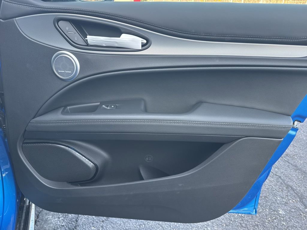 New 2025 Alfa Romeo Stelvio Sprint image 22