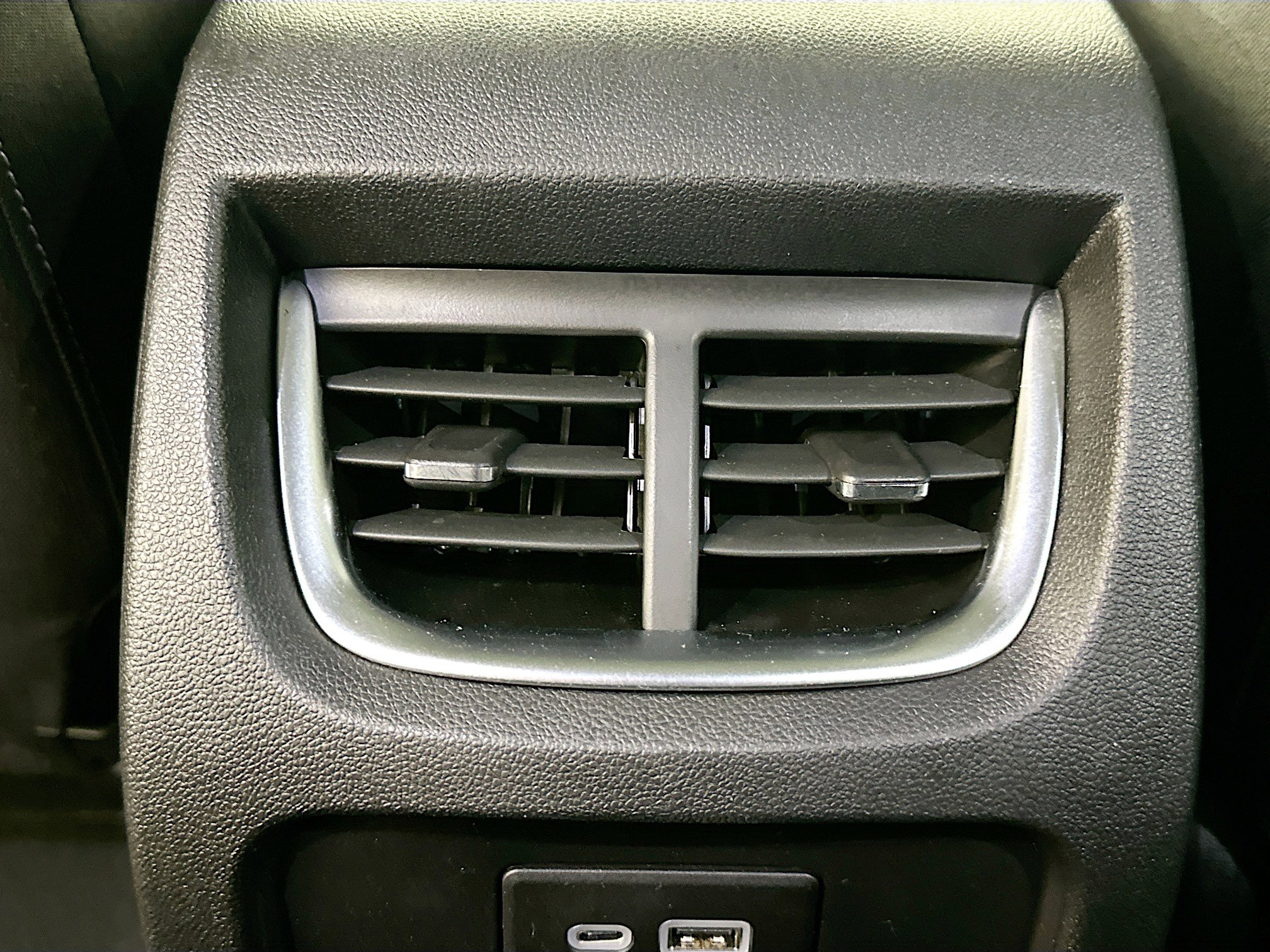Used 2025 Chevrolet Blazer LT image 26