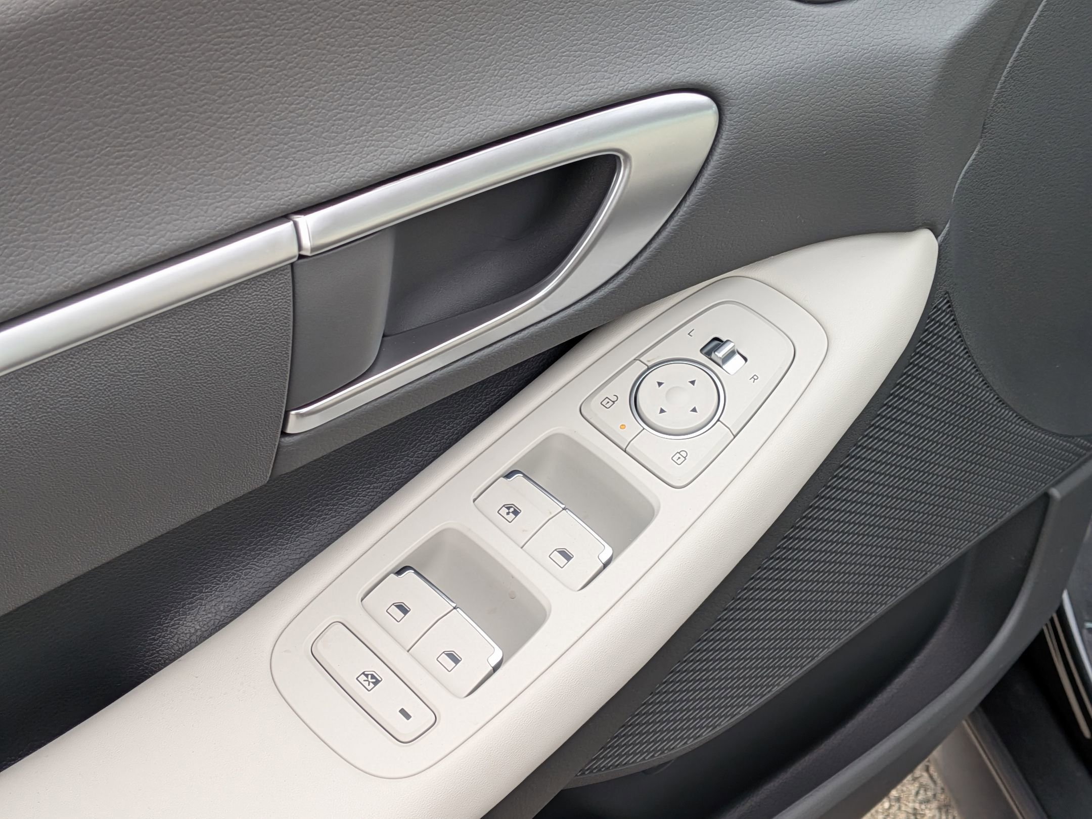 New 2026 Hyundai Sonata SE FWD image 16