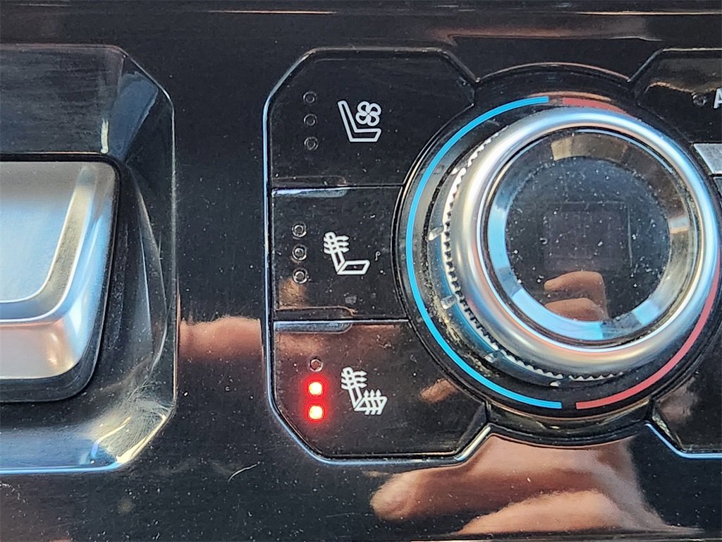 Used 2025 GMC Sierra 3500 AT4 w/ AT4 Premium Plus Package image 22