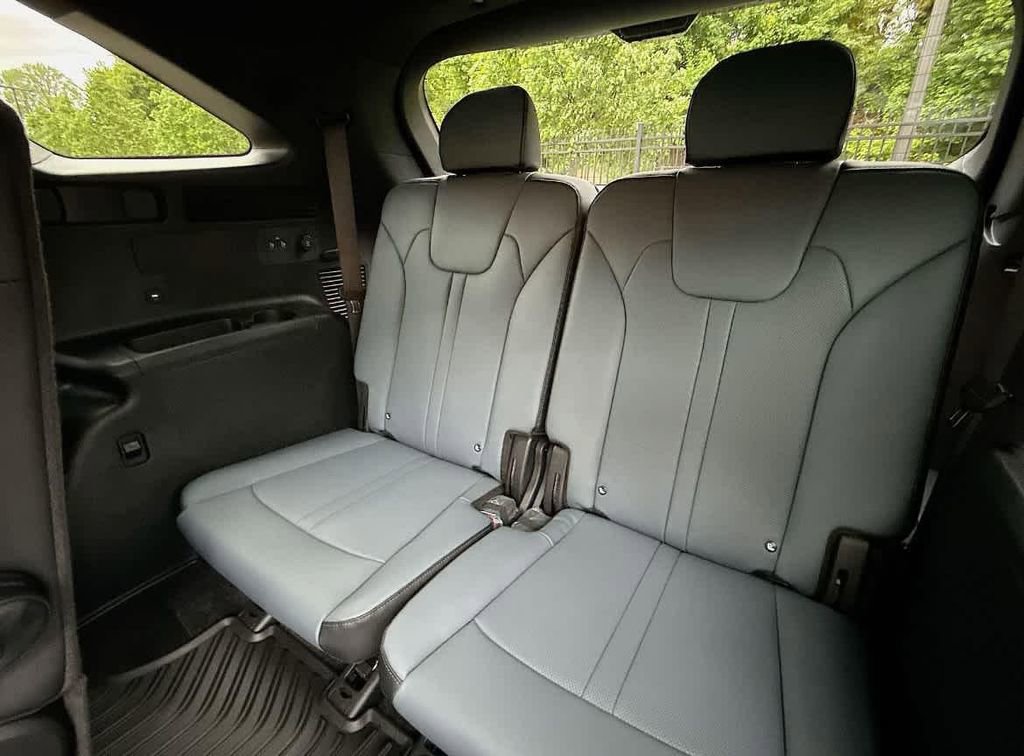New 2025 Kia Sorento SX Prestige AWD/4WD image 32