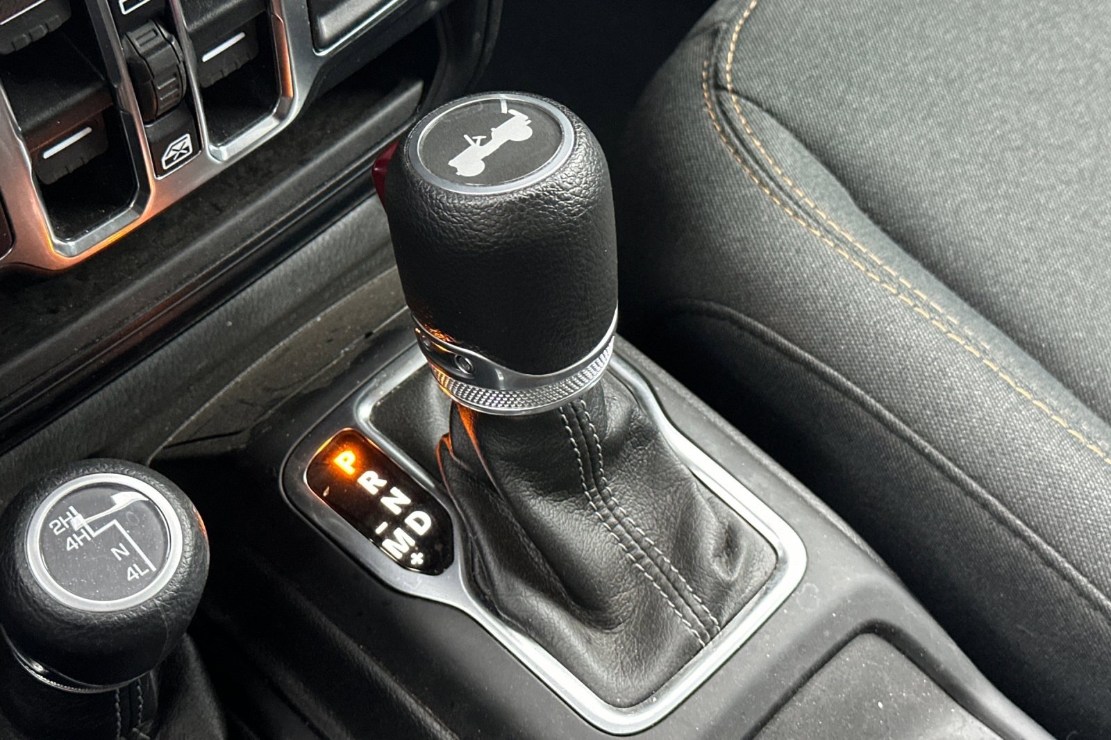 Used 2024 Jeep Wrangler Sport S image 20