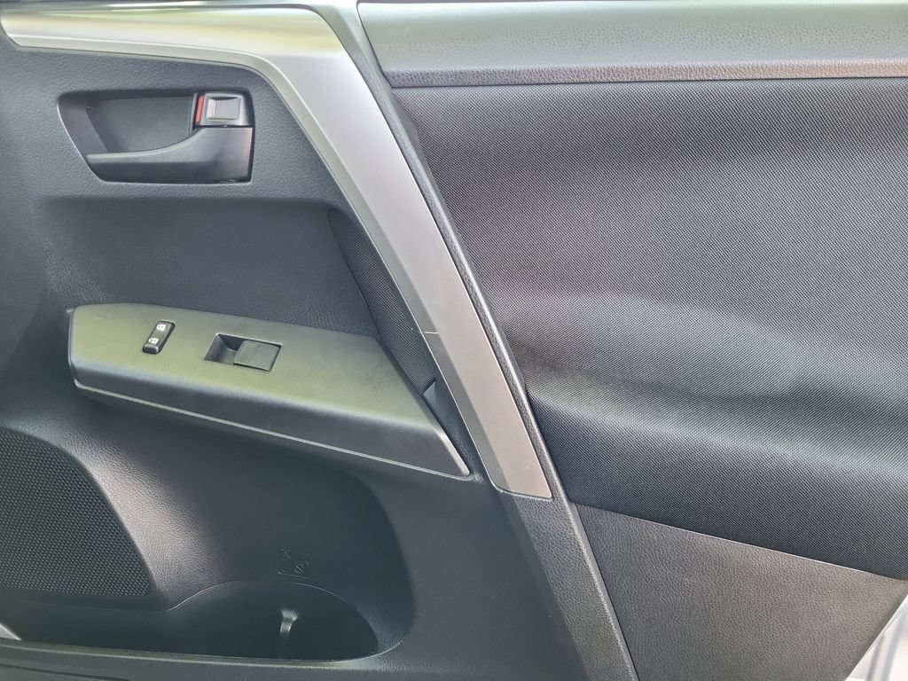 Used 2018 Toyota RAV4 LE w/ All Weather Liner Package AWD/4WD image 19