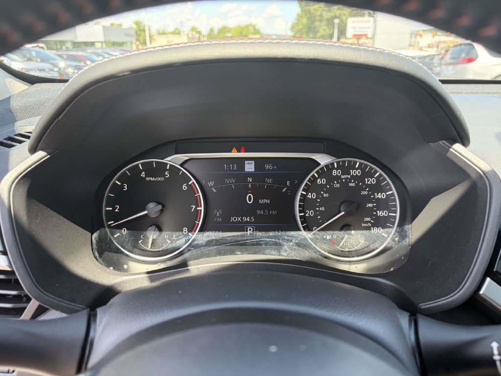 Used 2024 Nissan Altima 2.0 SR FWD image 21