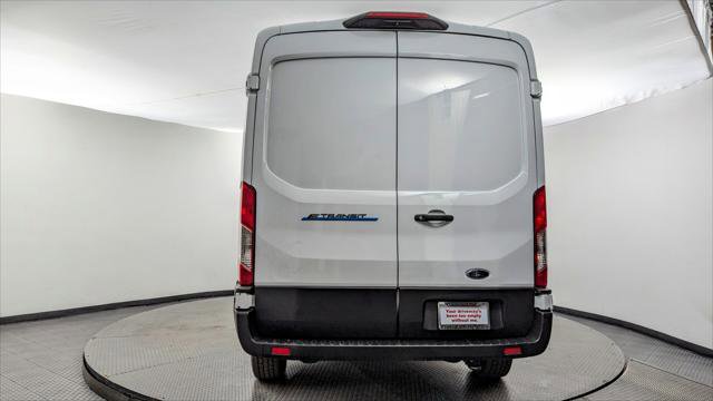 Used 2022 Ford E-Transit Medium Roof image 6