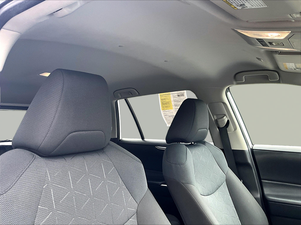 Used 2025 Toyota RAV4 XLE AWD/4WD image 22