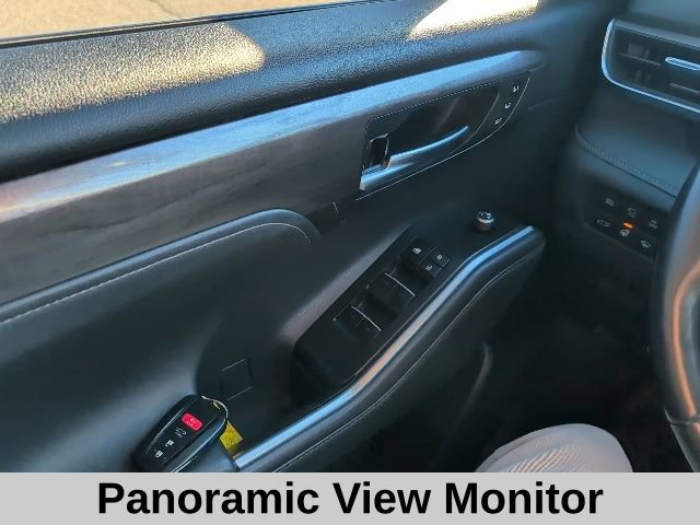 Used 2022 Toyota Highlander Limited image 11
