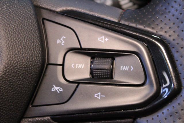 Used 2024 Chevrolet Trax RS w/ Driver Confidence Package image 21