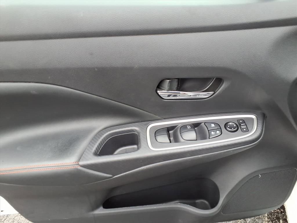 Used 2023 Nissan Versa SR w/ Trunk Package image 6