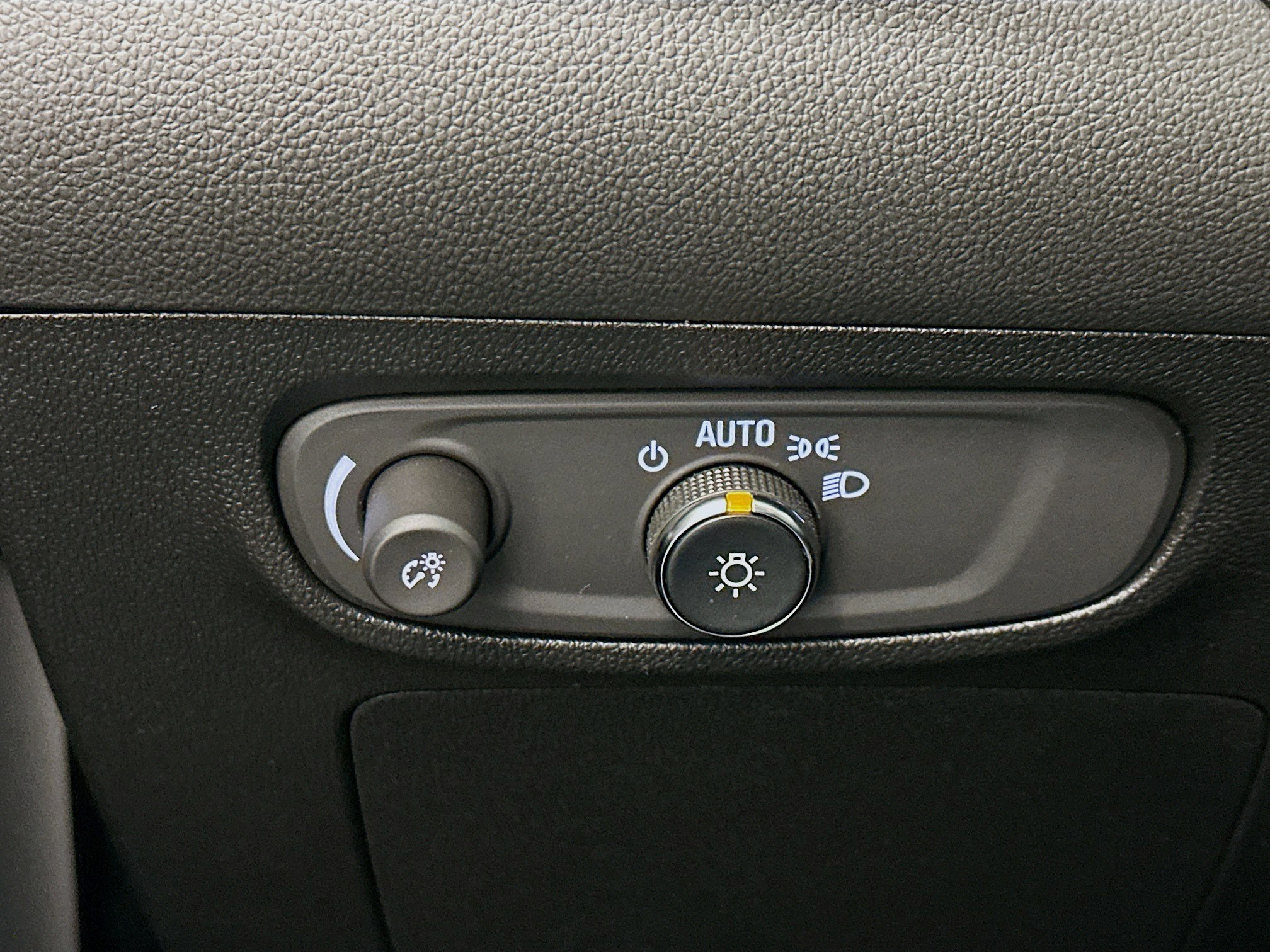 Used 2025 Buick Encore GX Preferred image 17