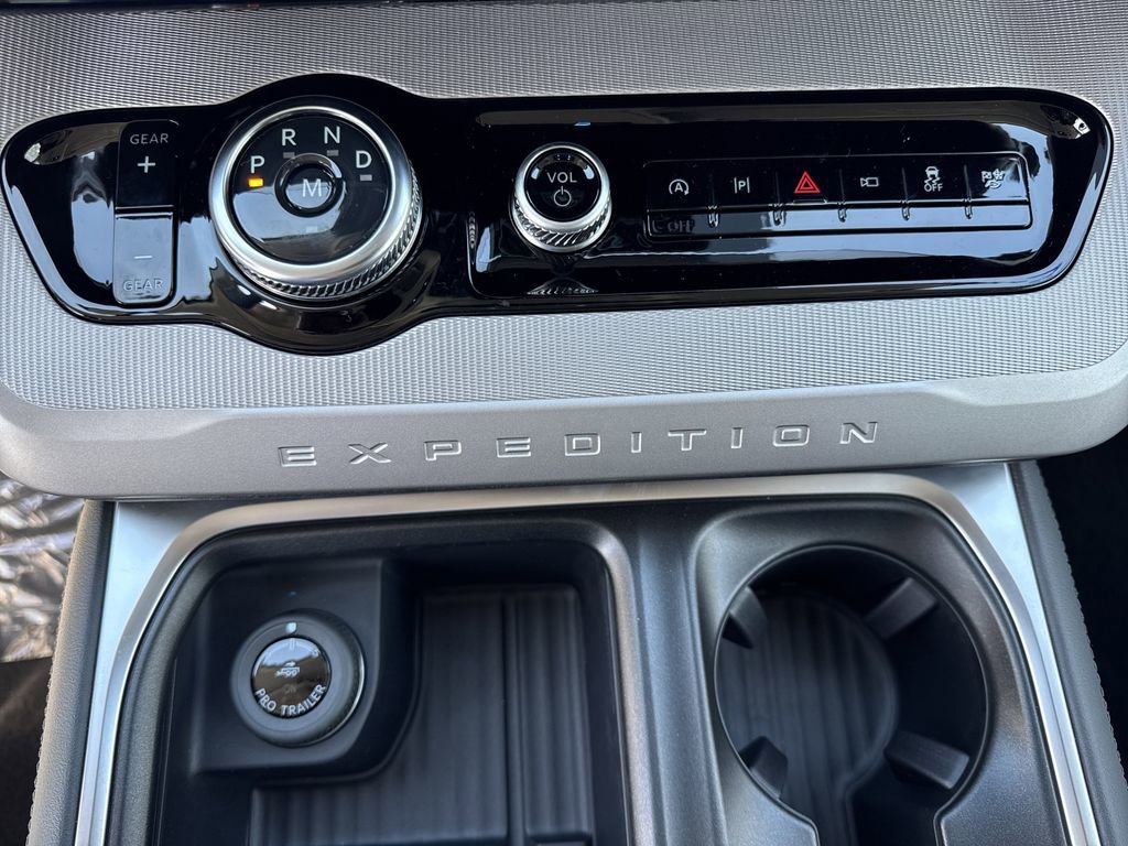 New 2026 Ford Expedition Max Active RWD image 33