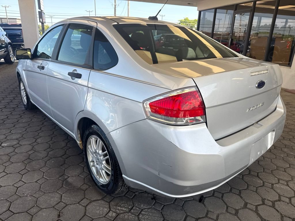 Used 2011 Ford Focus SE w/ 201A Rapid Spec Order Code FWD image 8