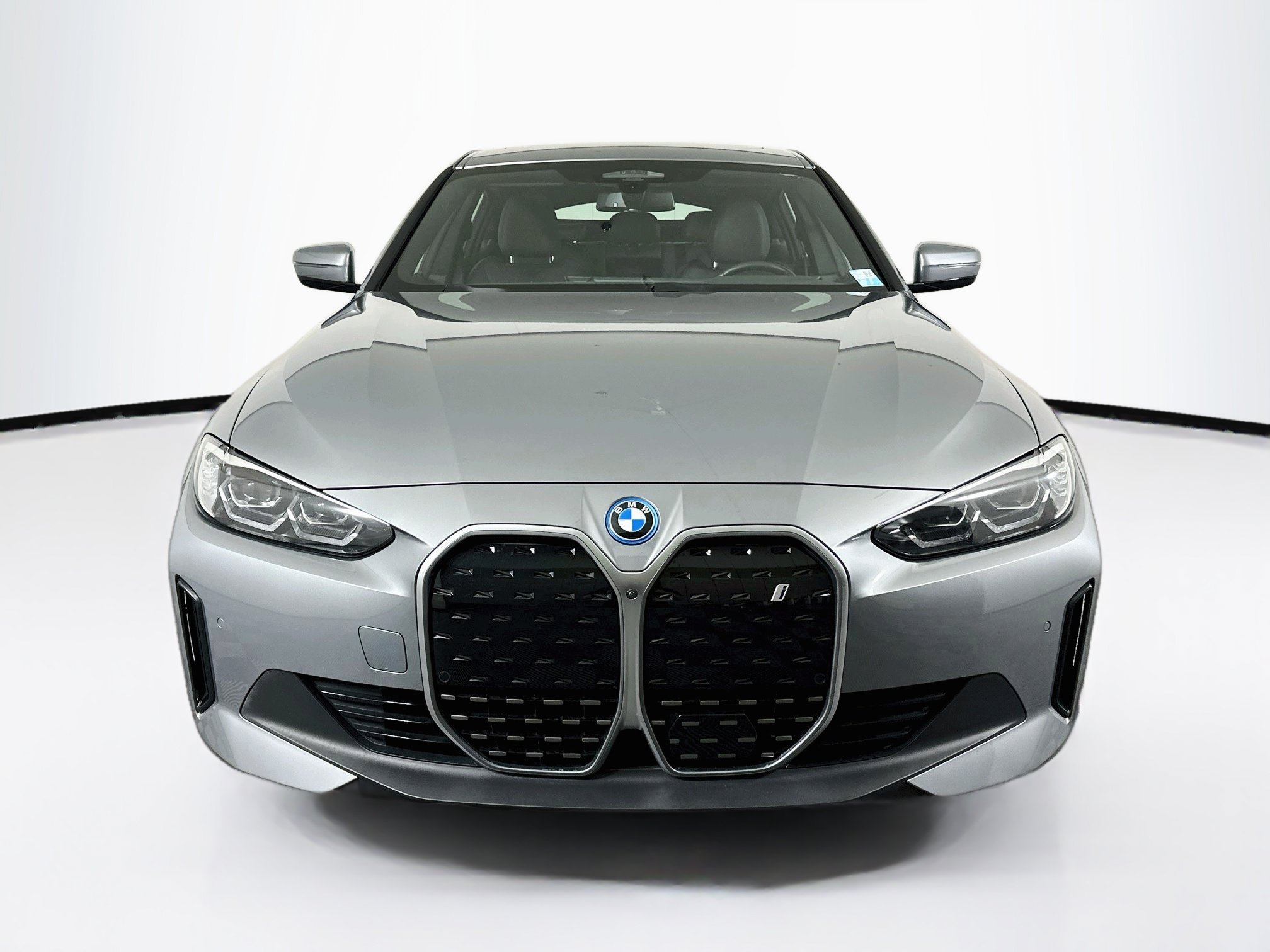 Used 2024 BMW i4 eDrive40 w/ Premium Package RWD image 2