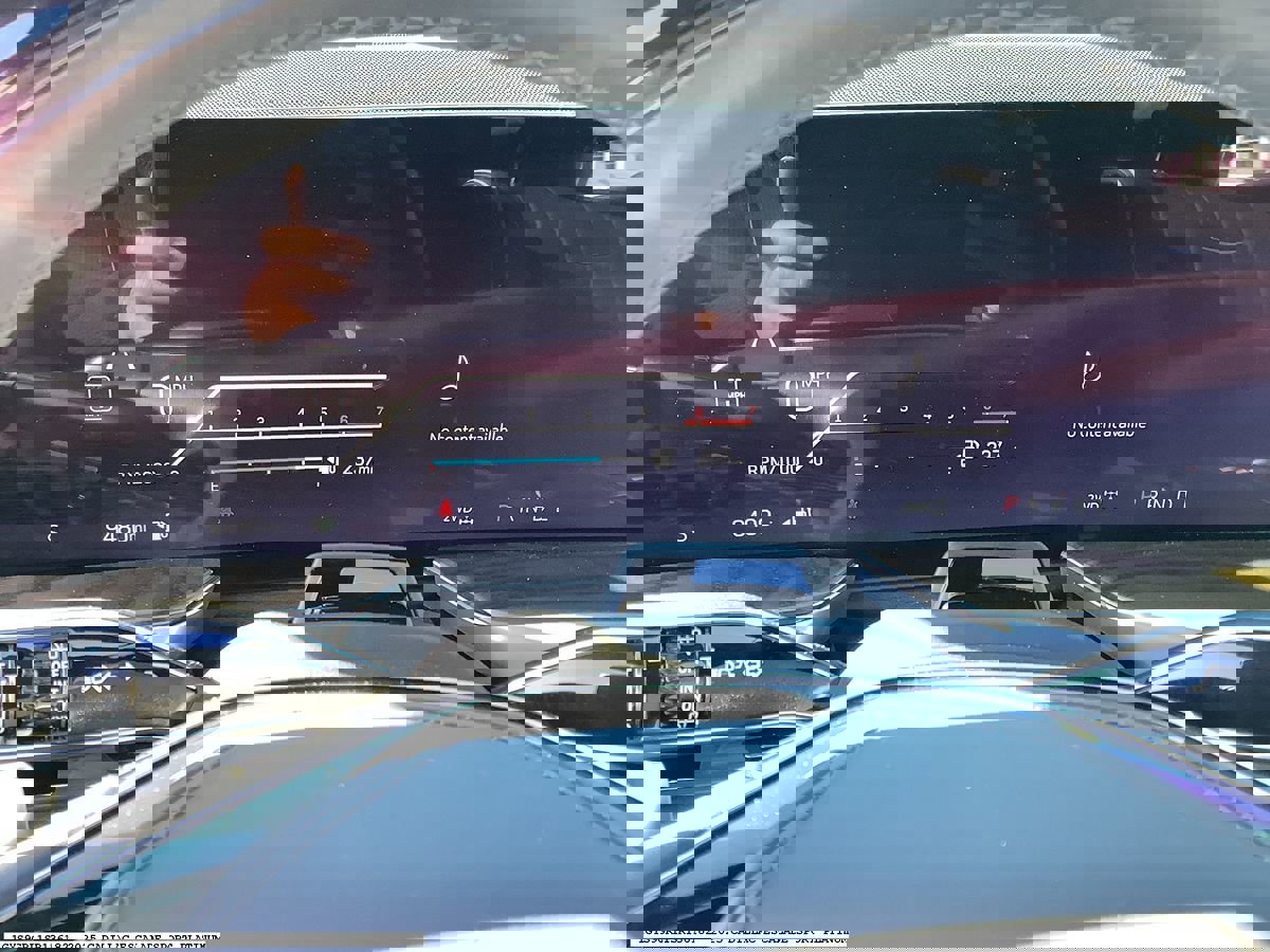 Used 2025 Cadillac Escalade Sport Platinum image 8