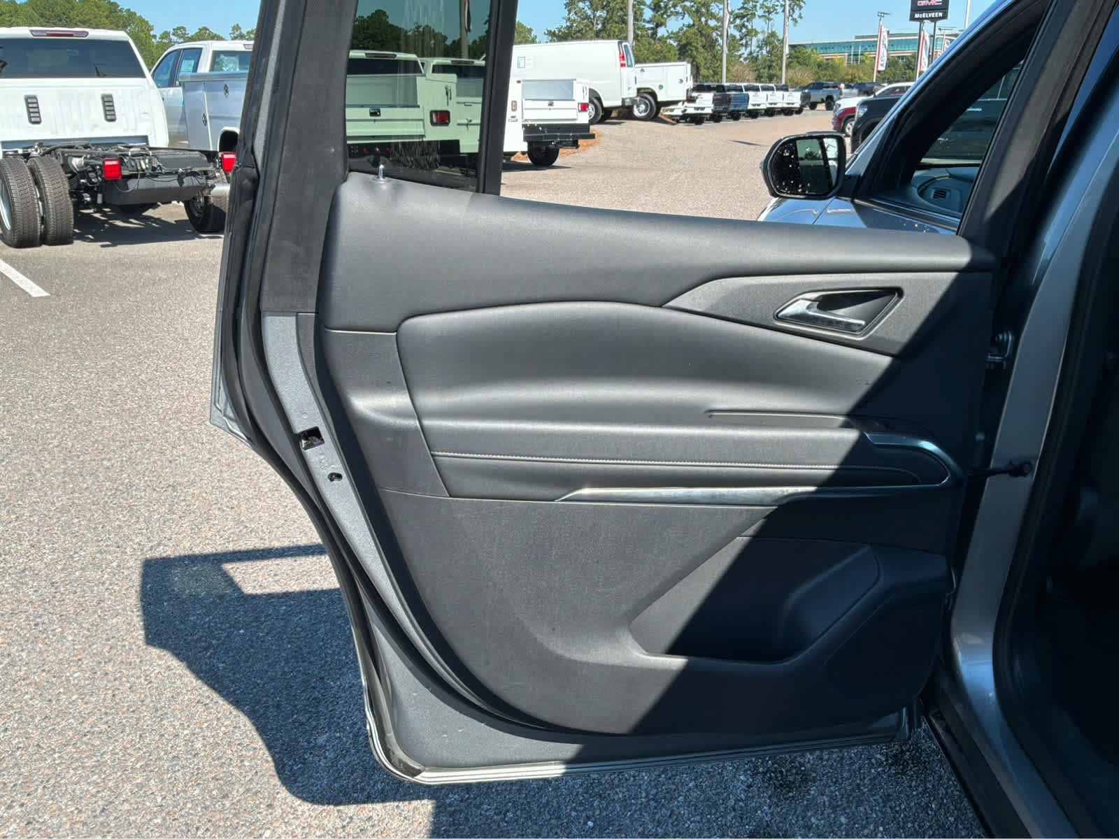 Used 2024 Chevrolet Traverse LT AWD/4WD image 16