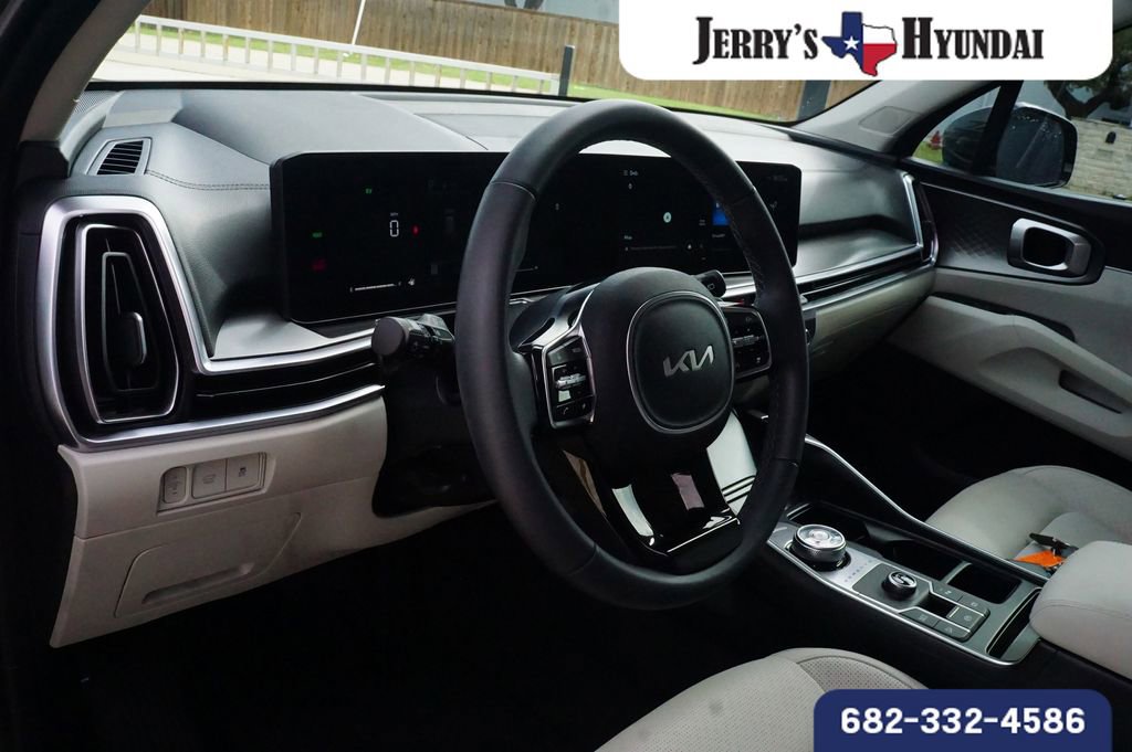 Used 2025 Kia Sorento EX image 21