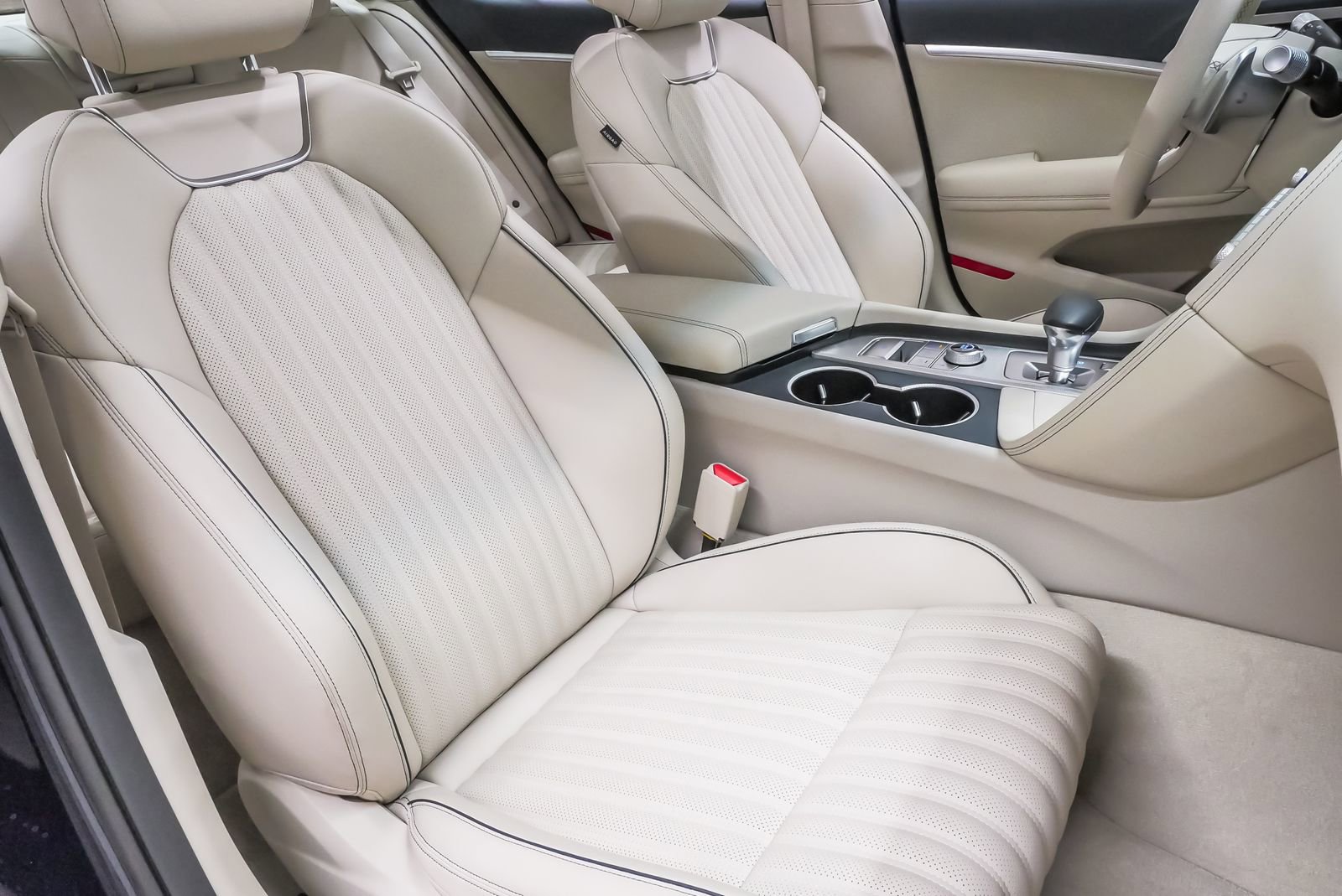 Certified 2026 Genesis G70 2.5T Prestige image 15