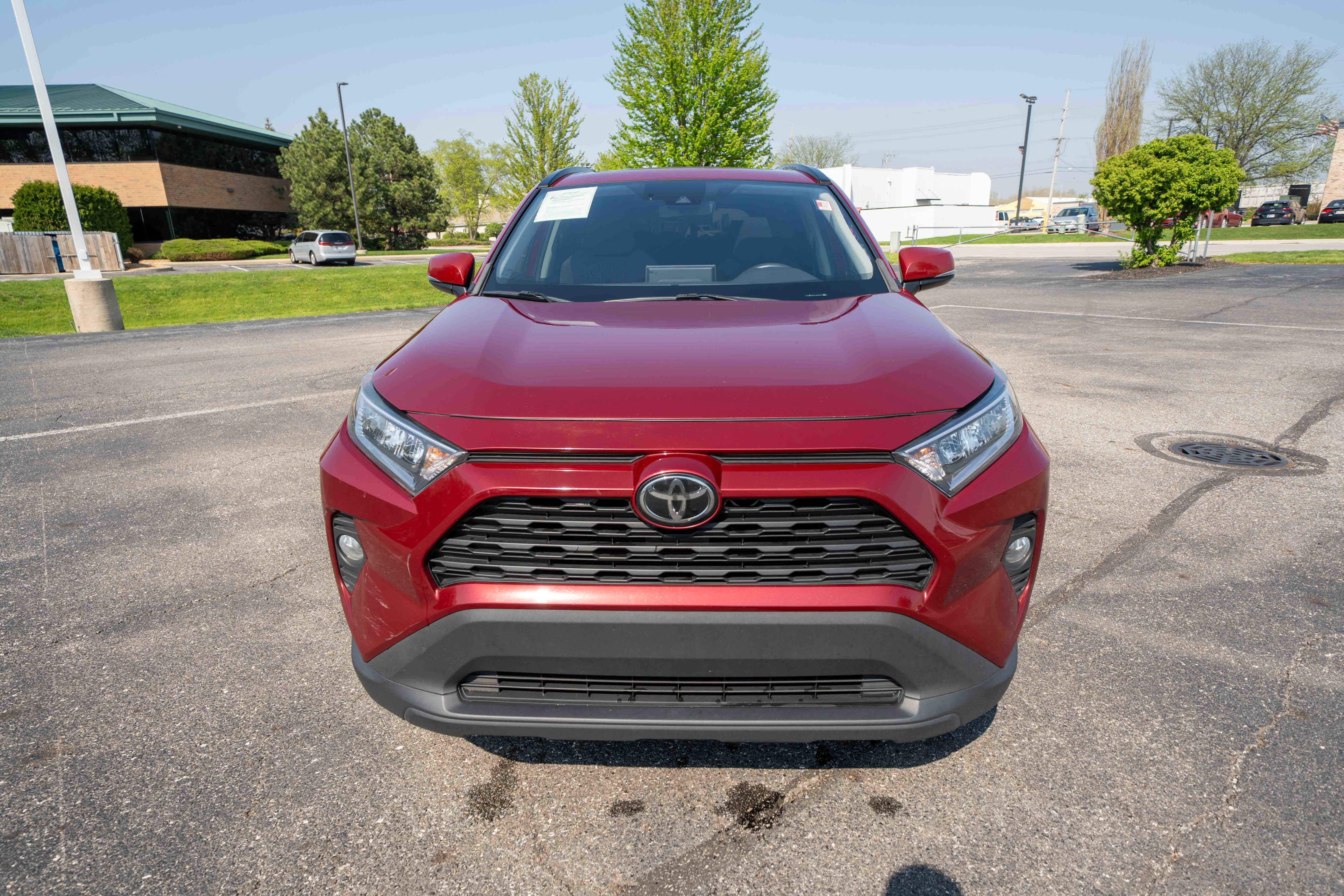 Used 2020 Toyota RAV4 XLE w/ Convenience Package AWD/4WD image 6