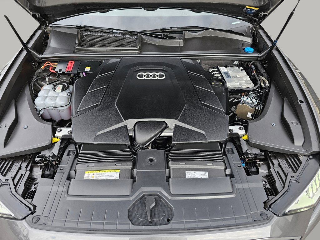 Used 2019 Audi Q8 Prestige w/ Towing Package image 22