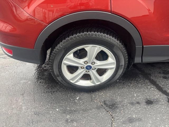 Used 2015 Ford Escape SE image 24