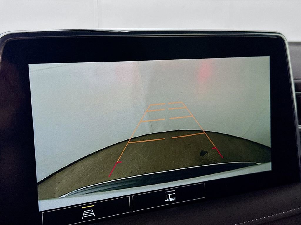 Used 2021 Chevrolet Suburban LT w/ Rear Media and Nav Package RWD image 10