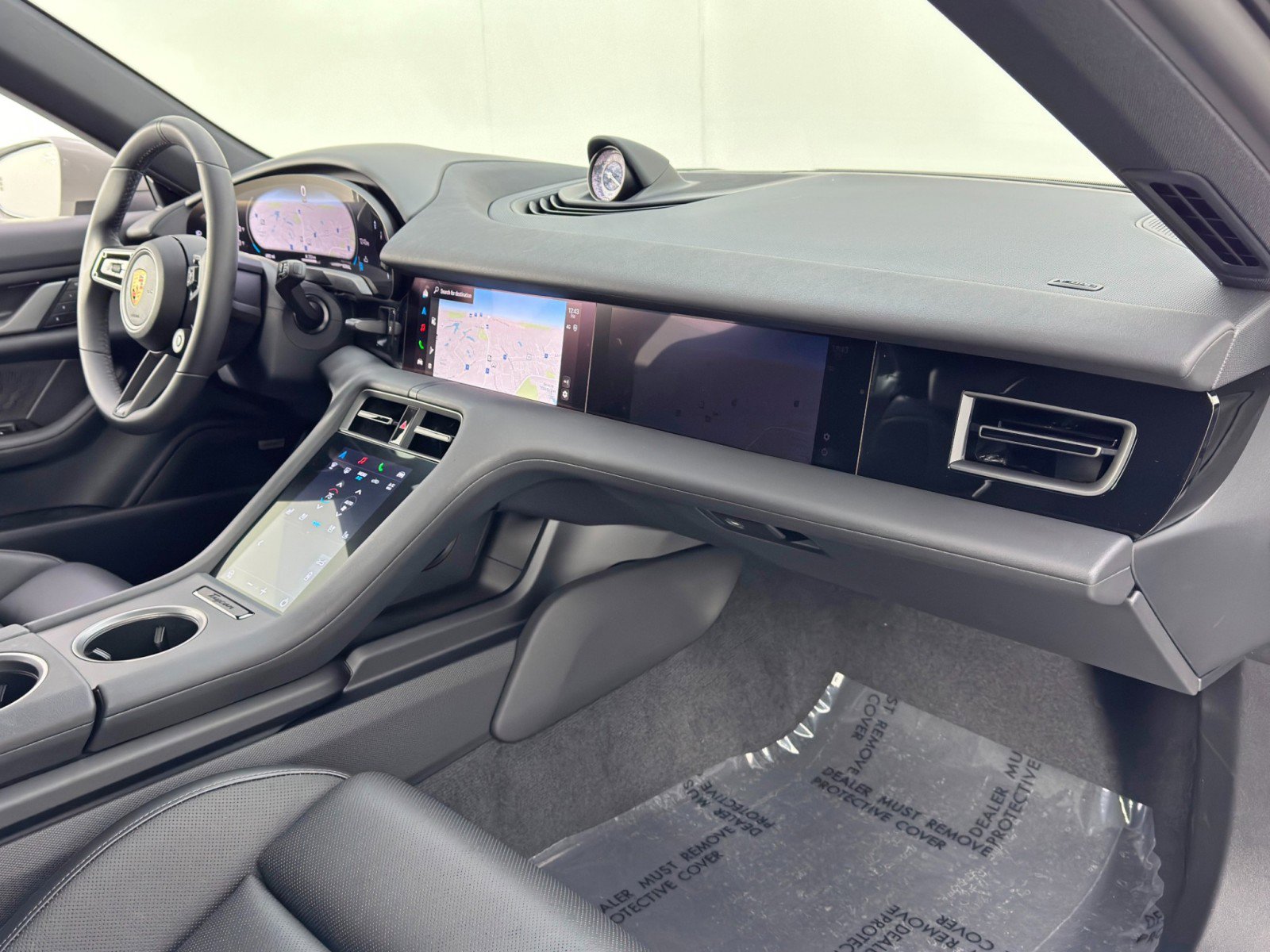 Used 2025 Porsche Taycan 4S w/ Premium Package image 15