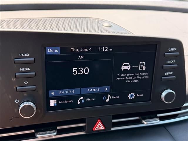 Certified 2025 Hyundai Elantra SE FWD image 18