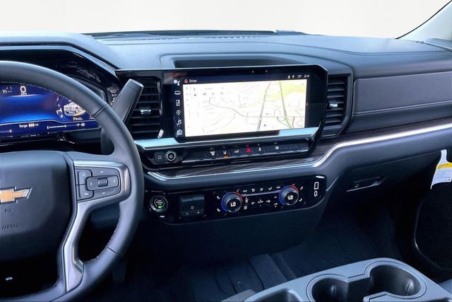 Used 2025 Chevrolet Silverado 2500 LT w/ Leather Package image 9