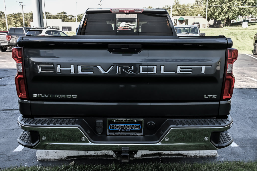 Used 2020 Chevrolet Silverado 1500 LTZ w/ LTZ Plus Package AWD/4WD image 7