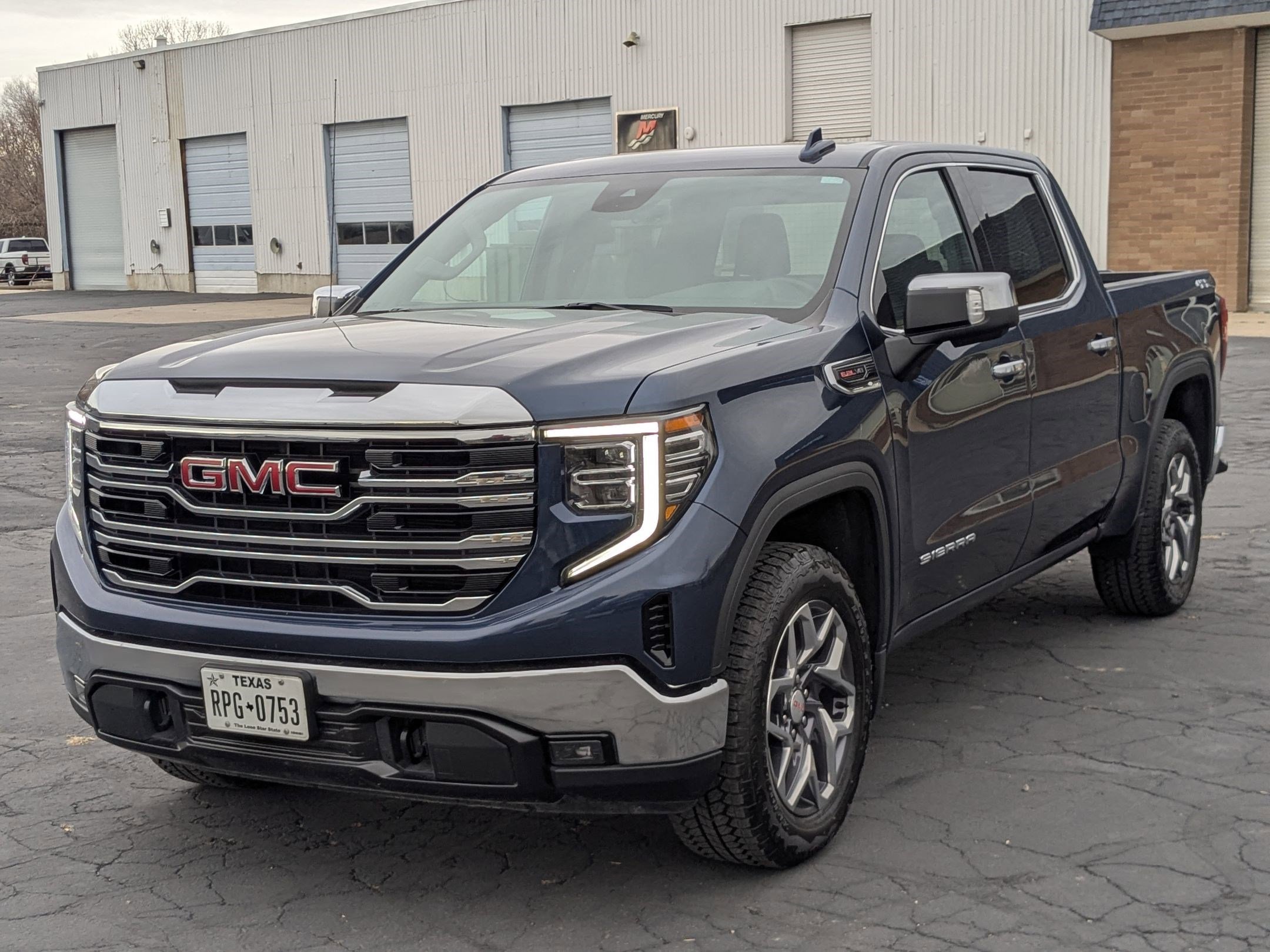 Used 2022 GMC Sierra 1500 SLT w/ SLT Convenience Package image 10
