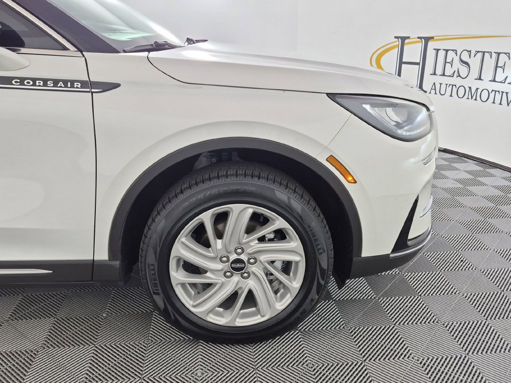 Used 2025 Lincoln Corsair FWD image 11