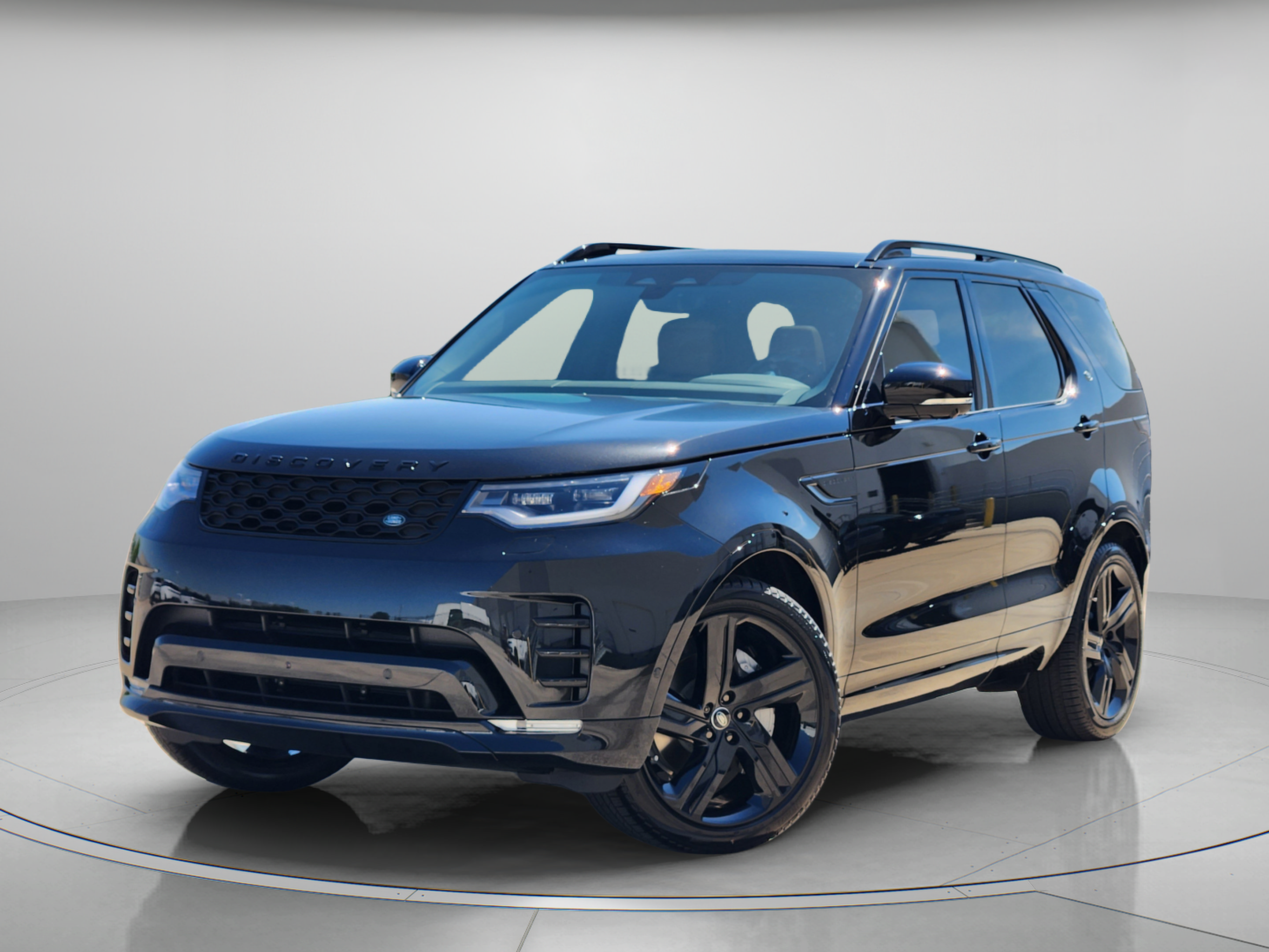 New 2026 Land Rover Discovery Dynamic SE