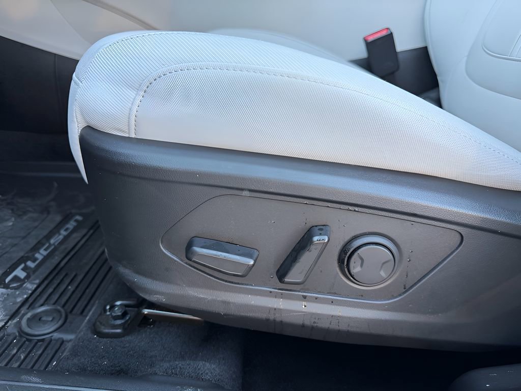 Used 2025 Hyundai Tucson SEL image 17