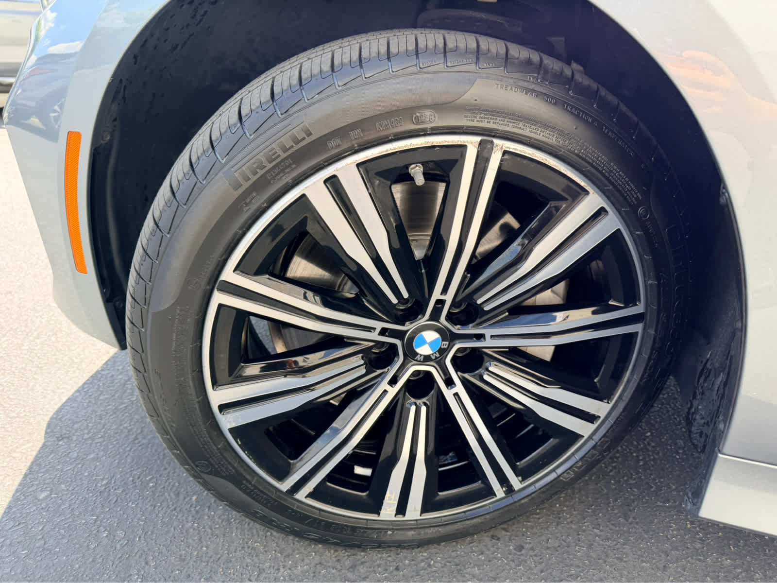 Used 2025 BMW 330i xDrive Sedan AWD/4WD image 10