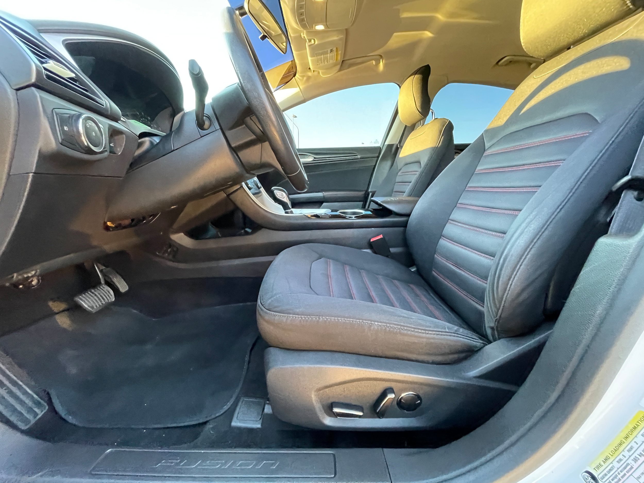 Used 2013 Ford Fusion SE FWD image 11